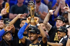 火箭队士气受挫，范弗里特伤情疑云笼罩，杜兰特联手威少前景未卜，球队战术调整备战挑战