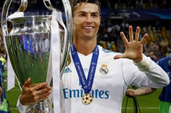 哈兰德神表现引发球迷热议，比赛用球成收藏焦点